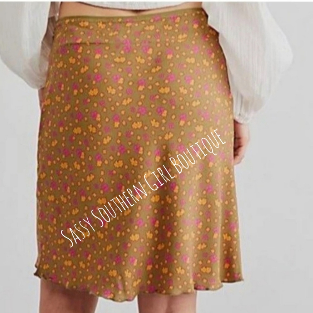 🆕⭐Free People olive green floral flirty skirt - Picture 8 of 12